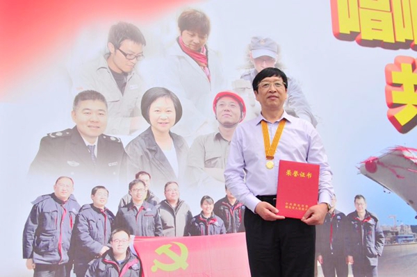 劉總_副本.jpg 劉總_副本.jpg